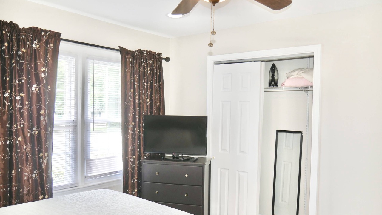 Photo of Bedroom in Pineville