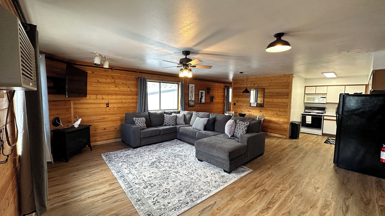 Photo of Livingroom in Cody