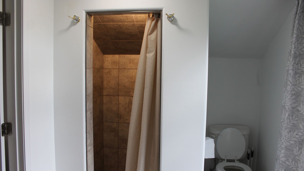 Photo of Bathroom in Garrison