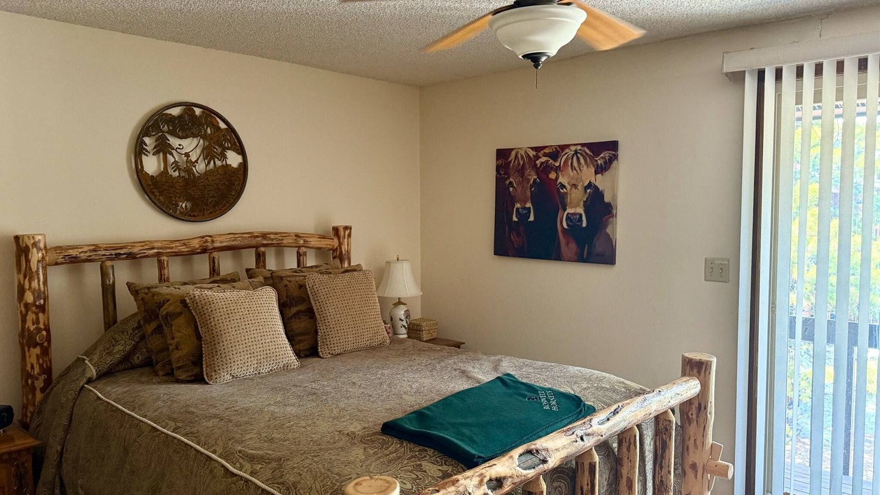 Photo of Bedroom in West Yellowstone