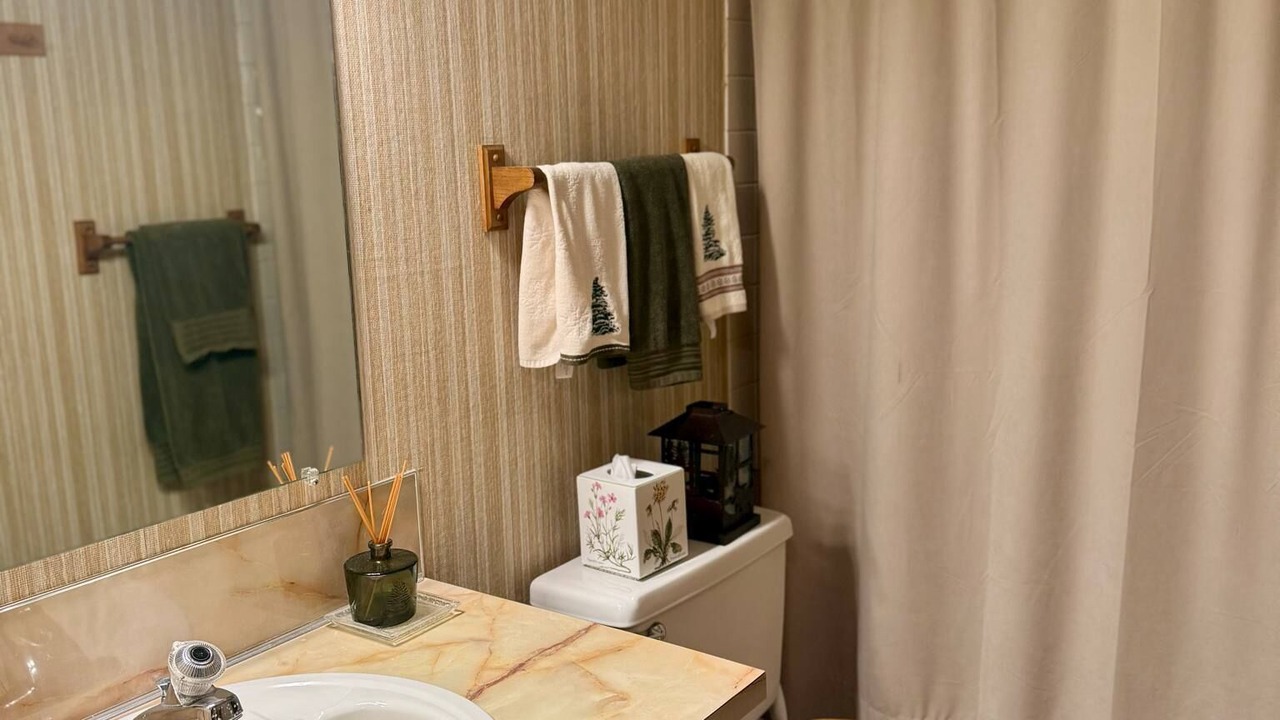 Photo of Bathroom in West Yellowstone