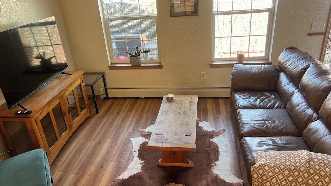 Photo of Livingroom in Westside