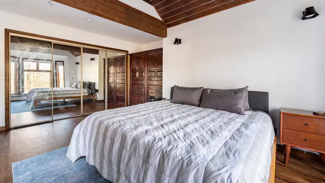 Photo of Bedroom in Jeffersonville