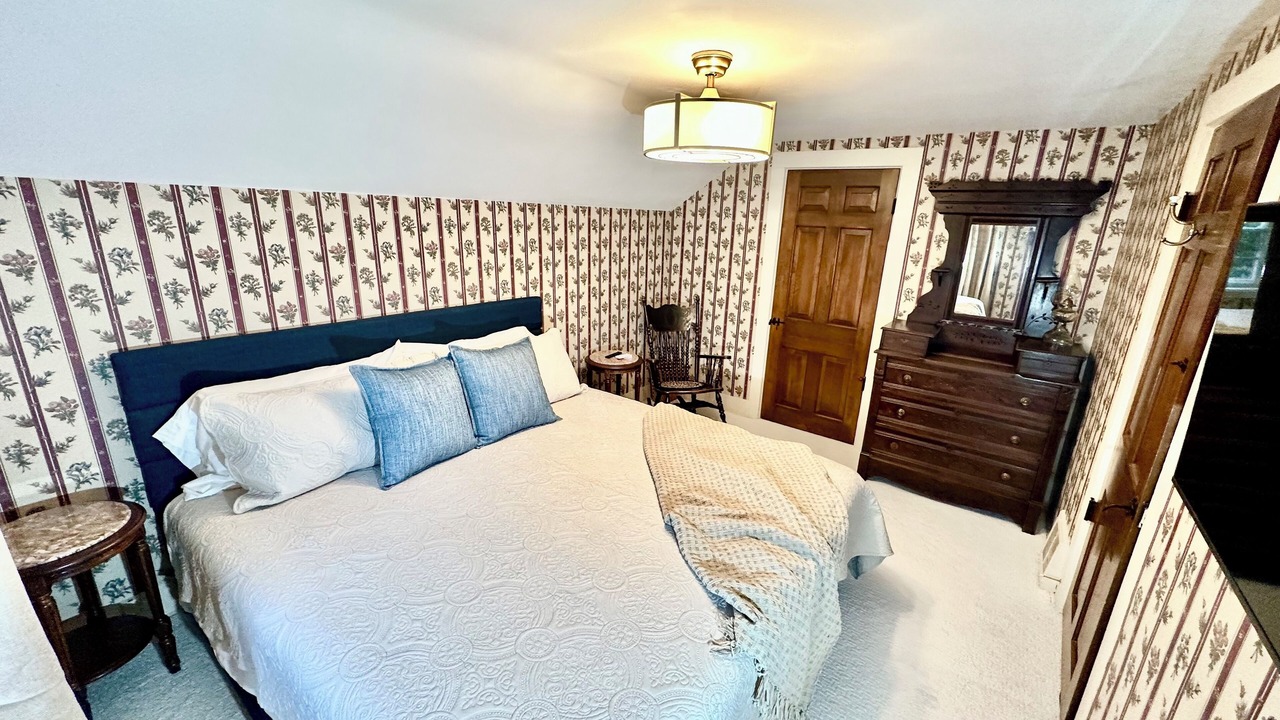 Photo of Bedroom in Kirtland