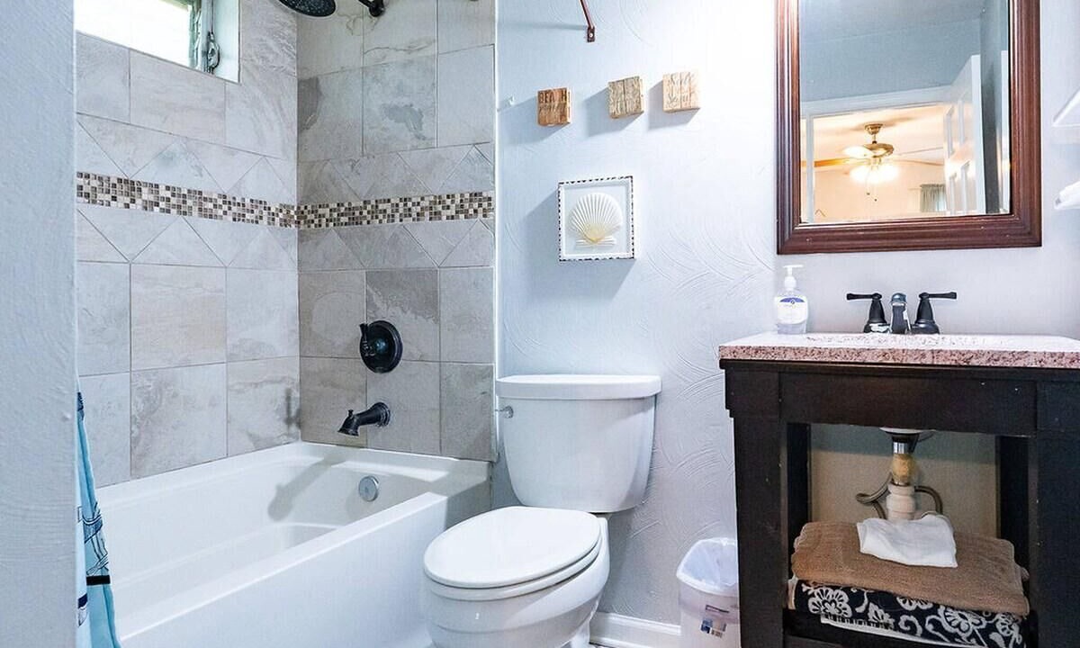 Photo of Bathroom in Murraysville