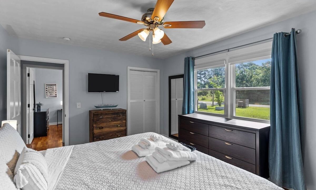 Photo of Bedroom in Murraysville
