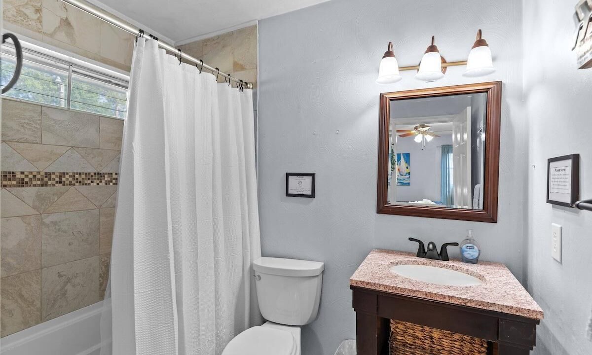 Photo of Bathroom in Murraysville