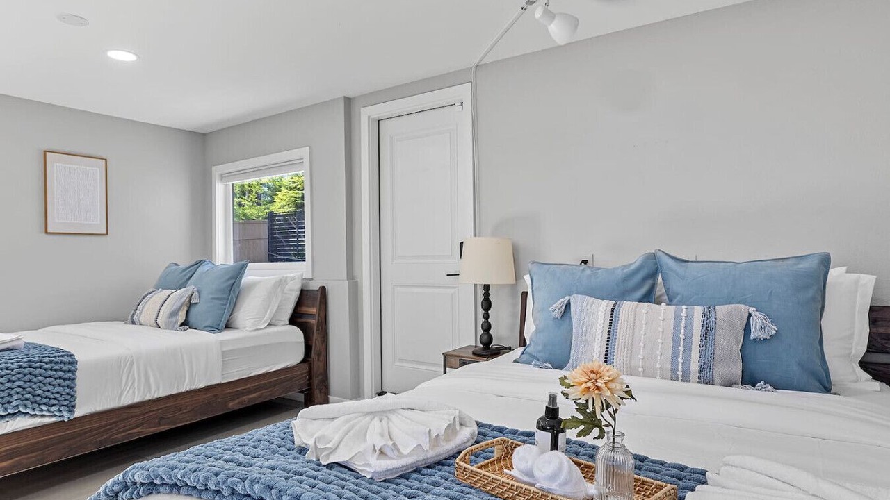 Photo of Bedroom in Bryn Mawr-Skyway