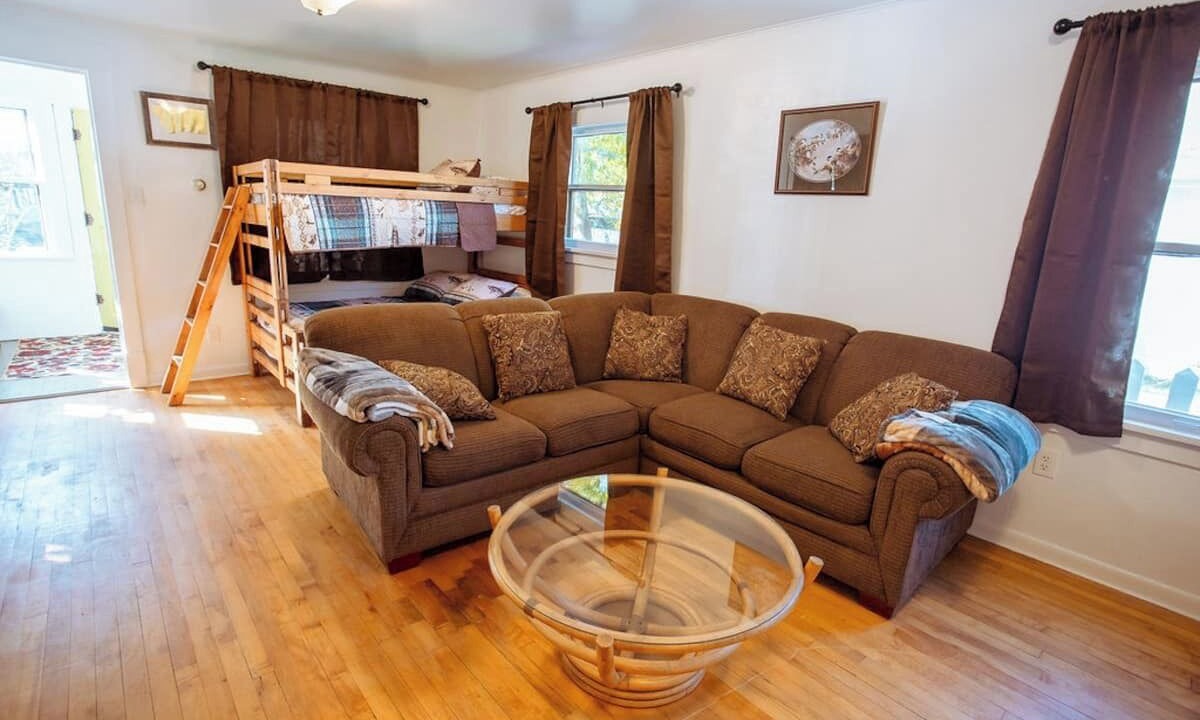 Photo of Livingroom in Wolf Creek