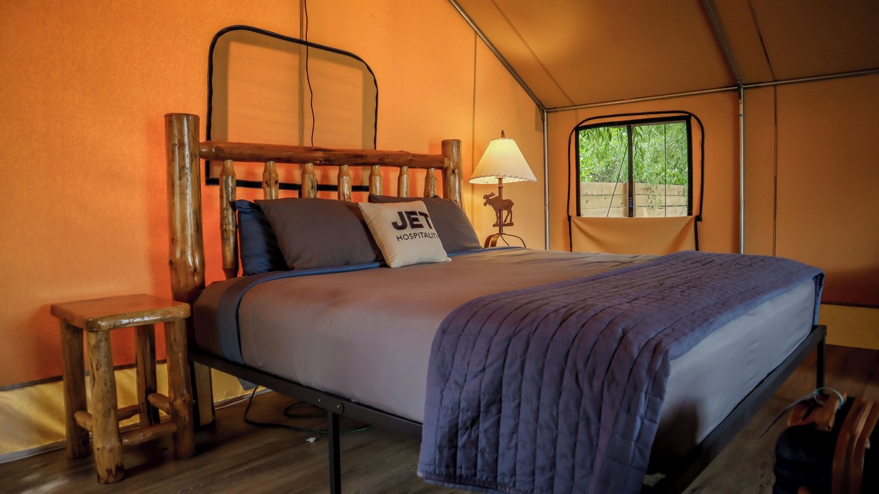 Photo of Bedroom in Salmon