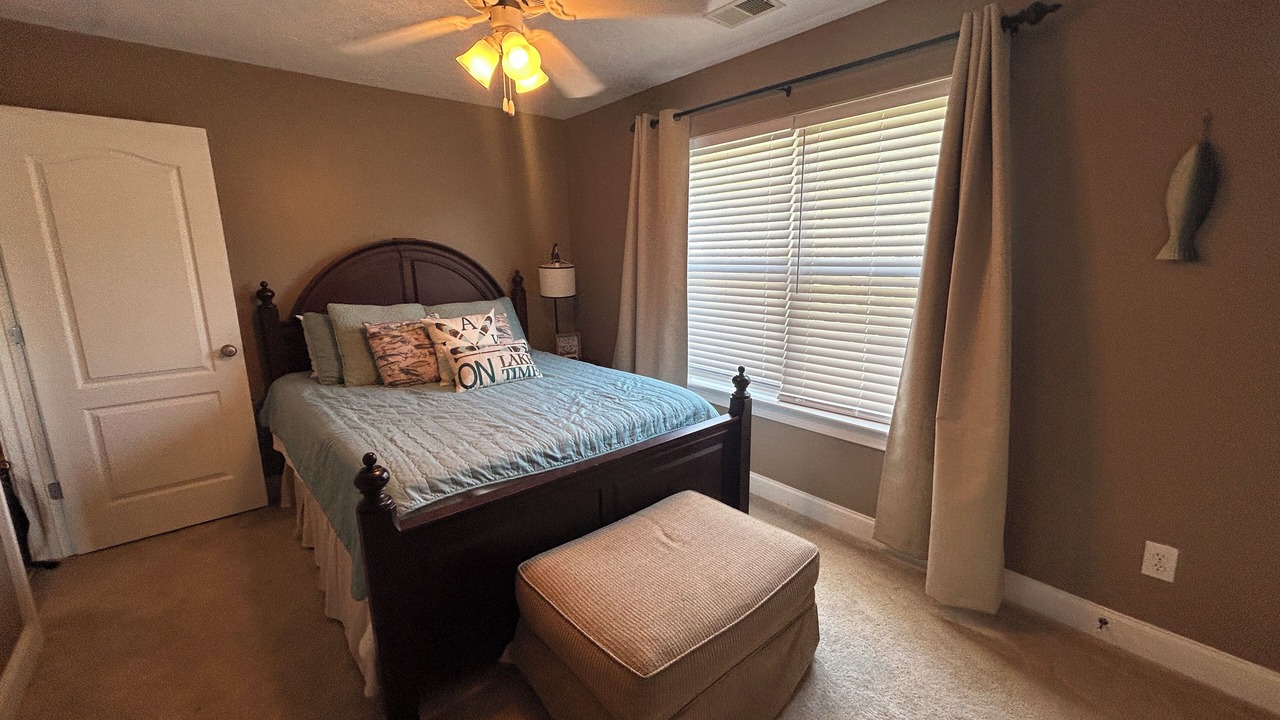 Photo of Bedroom in Alexander City