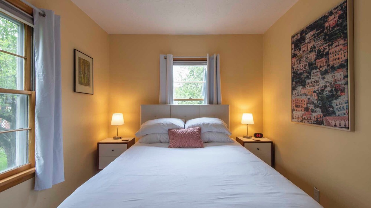 Photo of Bedroom in Franklin to the Fort