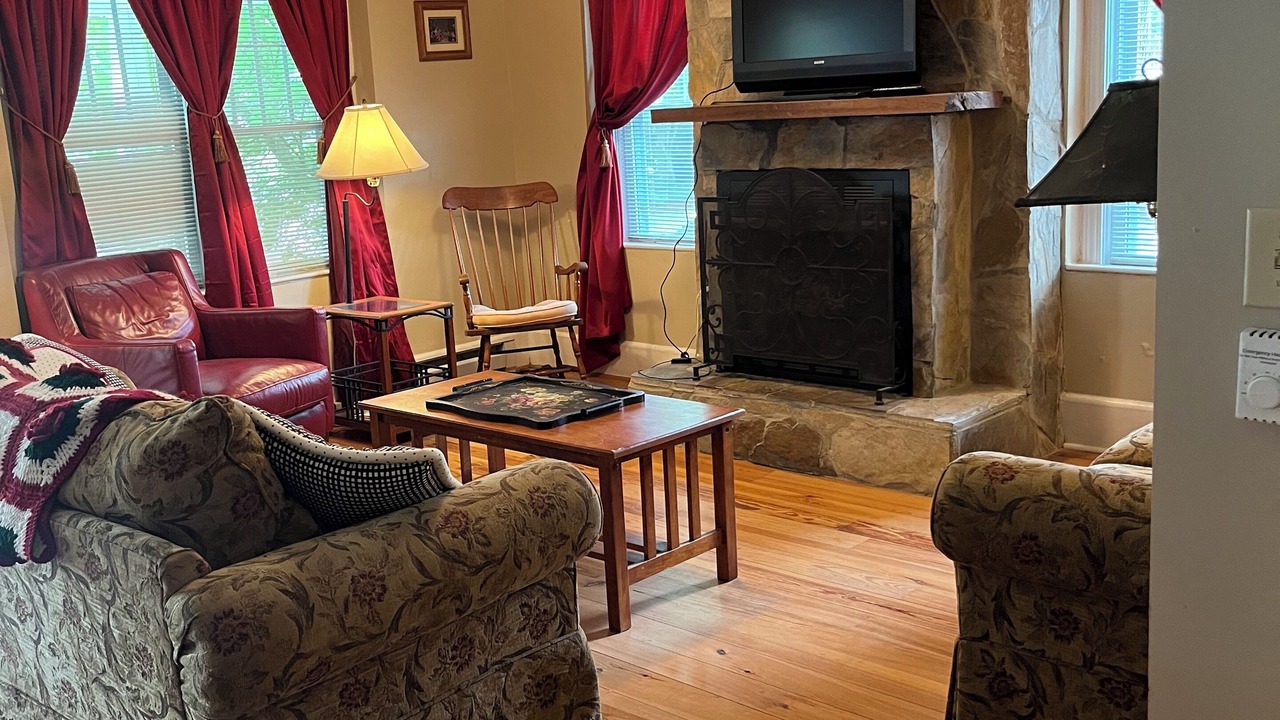Photo of Livingroom in Whiteville