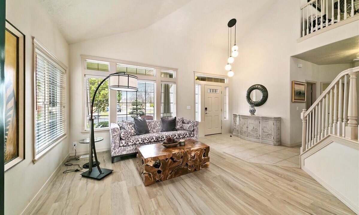 Photo of Livingroom in Garden City