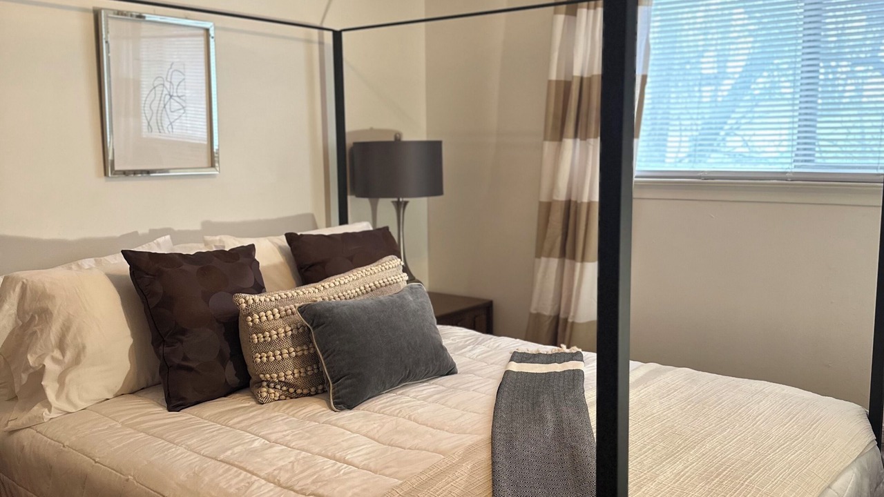 Photo of Bedroom in Southfield