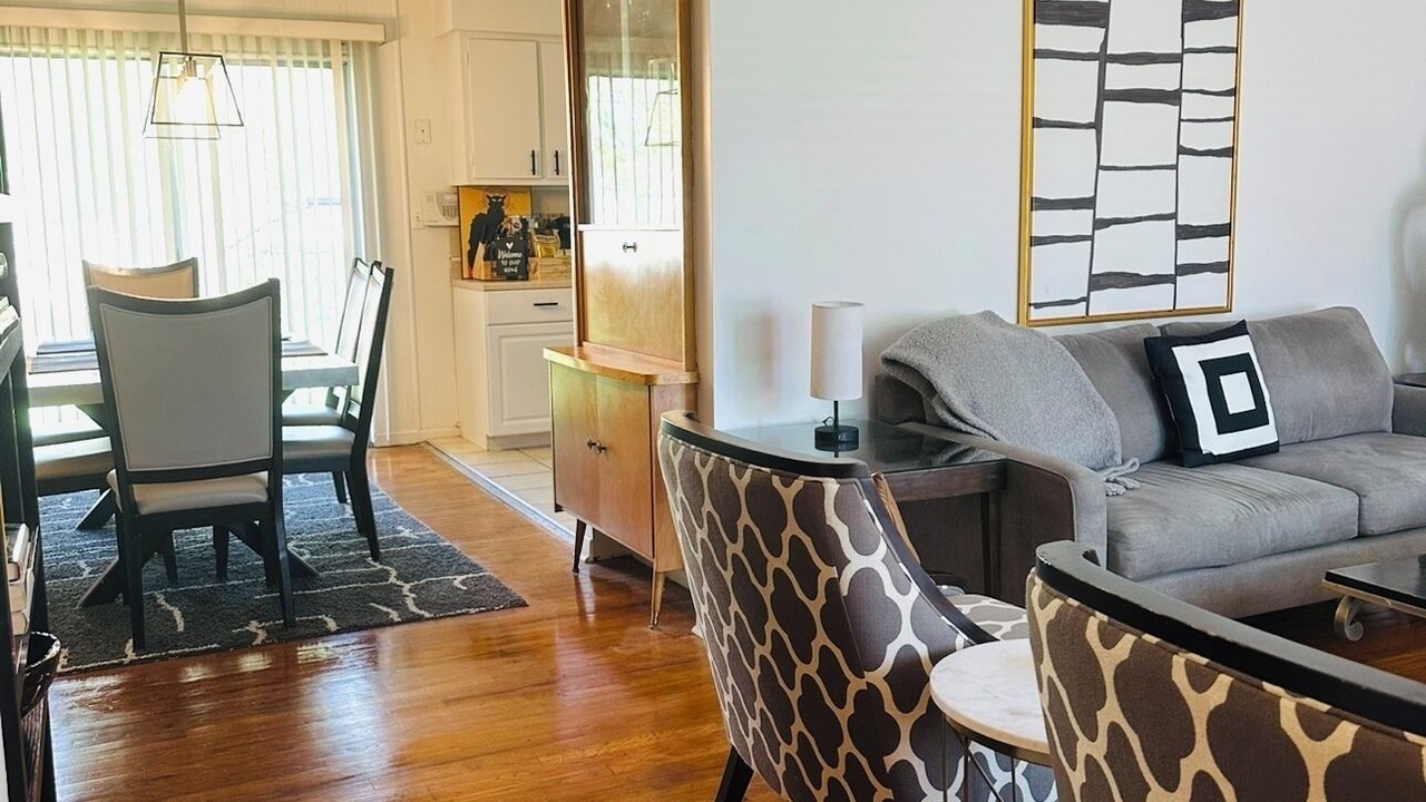 Photo of Livingroom in Southfield