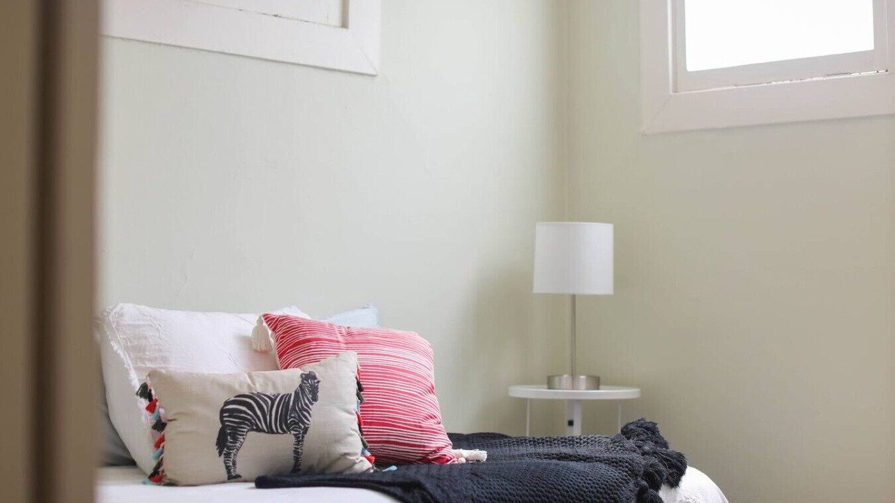 Photo of Bedroom in Piedmont Avenue