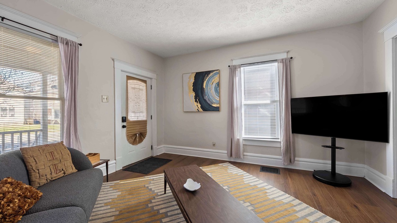 Photo of Bedroom in Old North Columbus