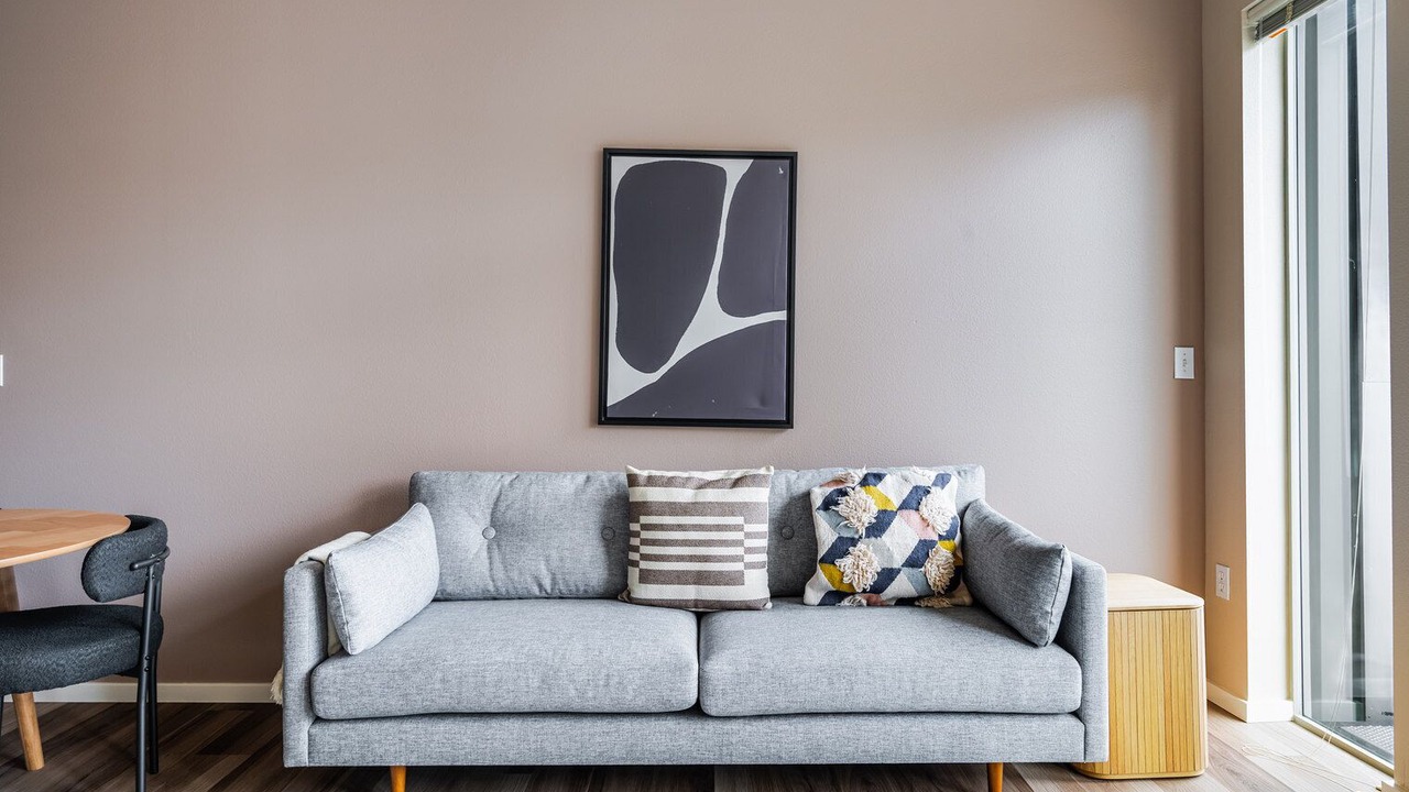Photo of Livingroom in University District