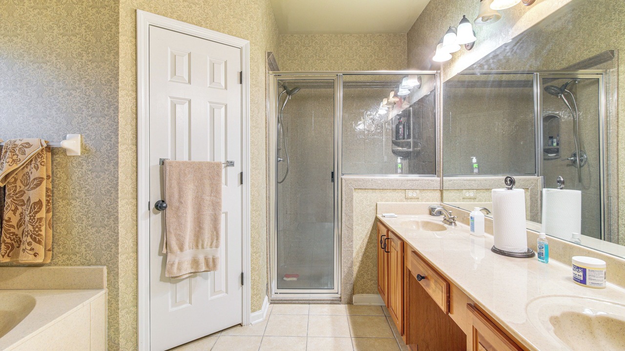 Photo of Bathroom in Lakes of Forest Hill