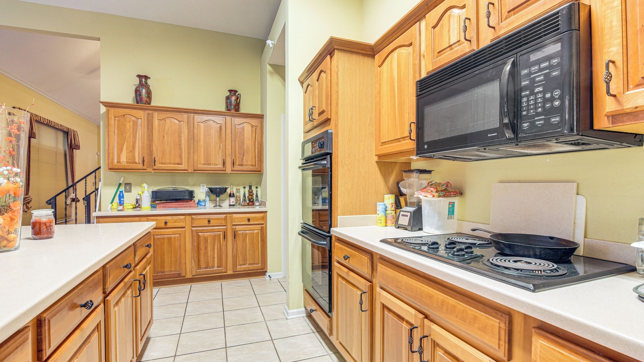Photo of Kitchen in Lakes of Forest Hill