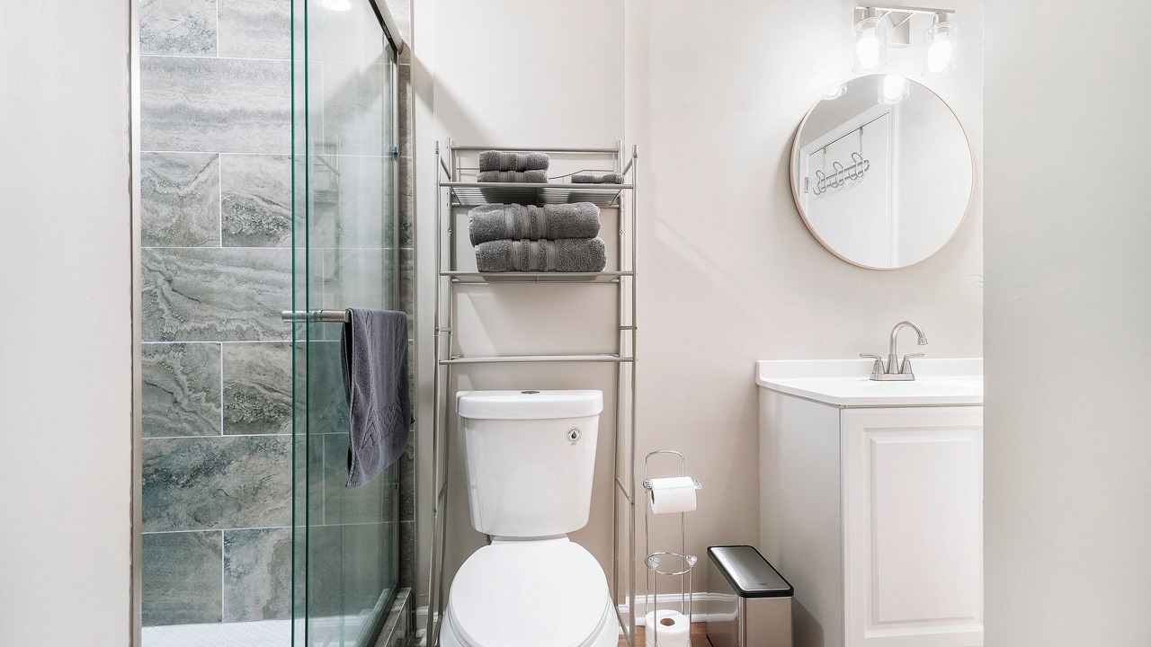 Photo of Bathroom in Gunter Afs