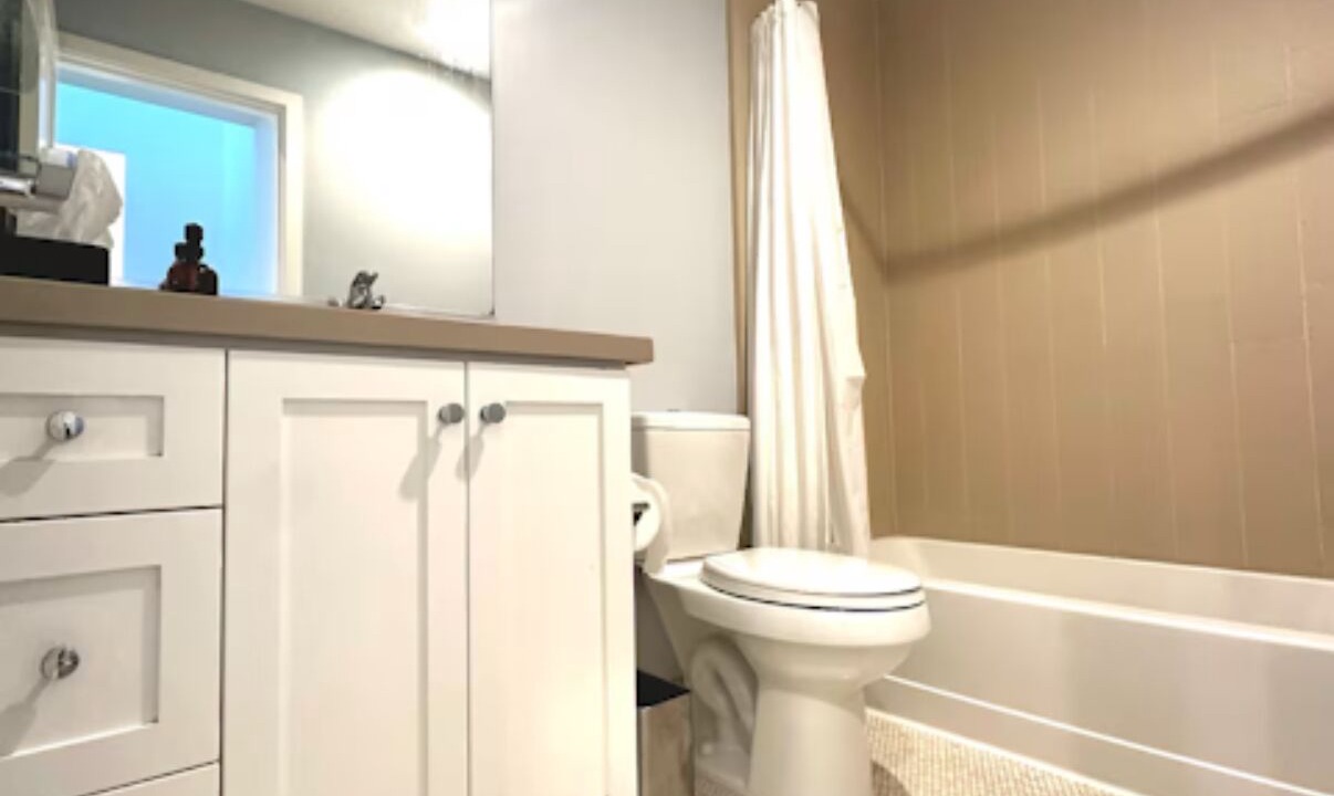 Photo of Bathroom in Upper Telegraph