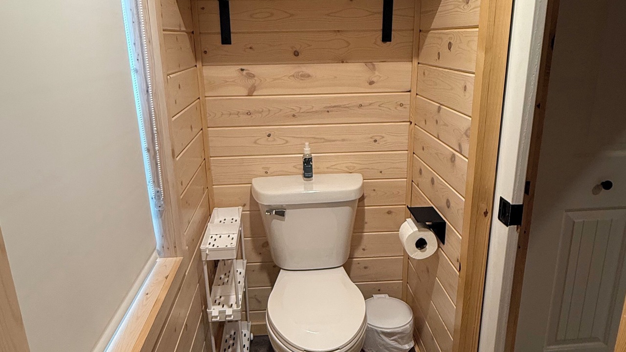 Photo of Bathroom in Glendive