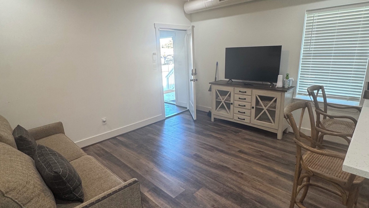 Photo of Livingroom in Wharton