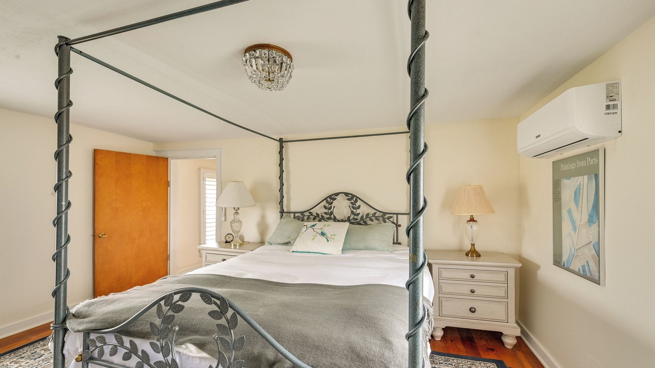 Photo of Bedroom in Georgetown
