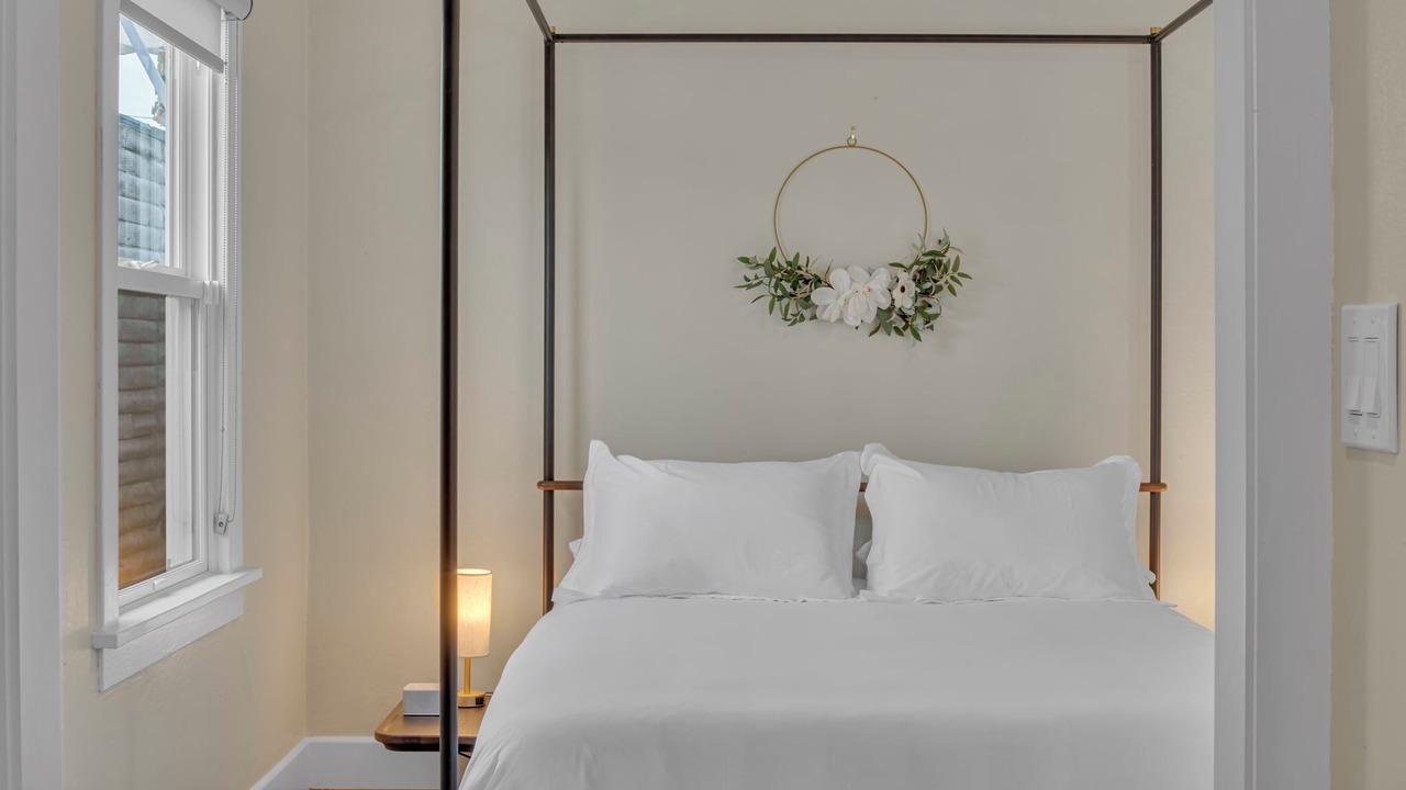 Photo of Bedroom in Mission Hills