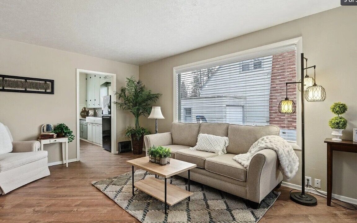 Photo of Livingroom in Garden District