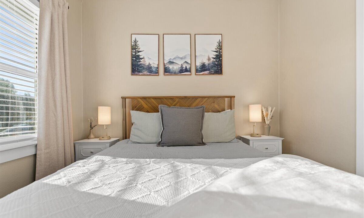Photo of Bedroom in Garden District