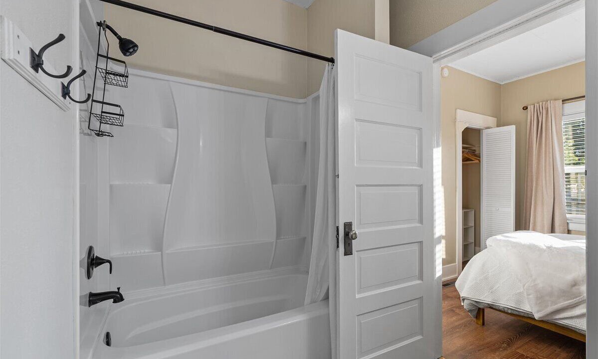 Photo of Bathroom in Garden District