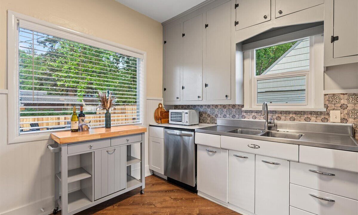 Photo of Kitchen in Garden District