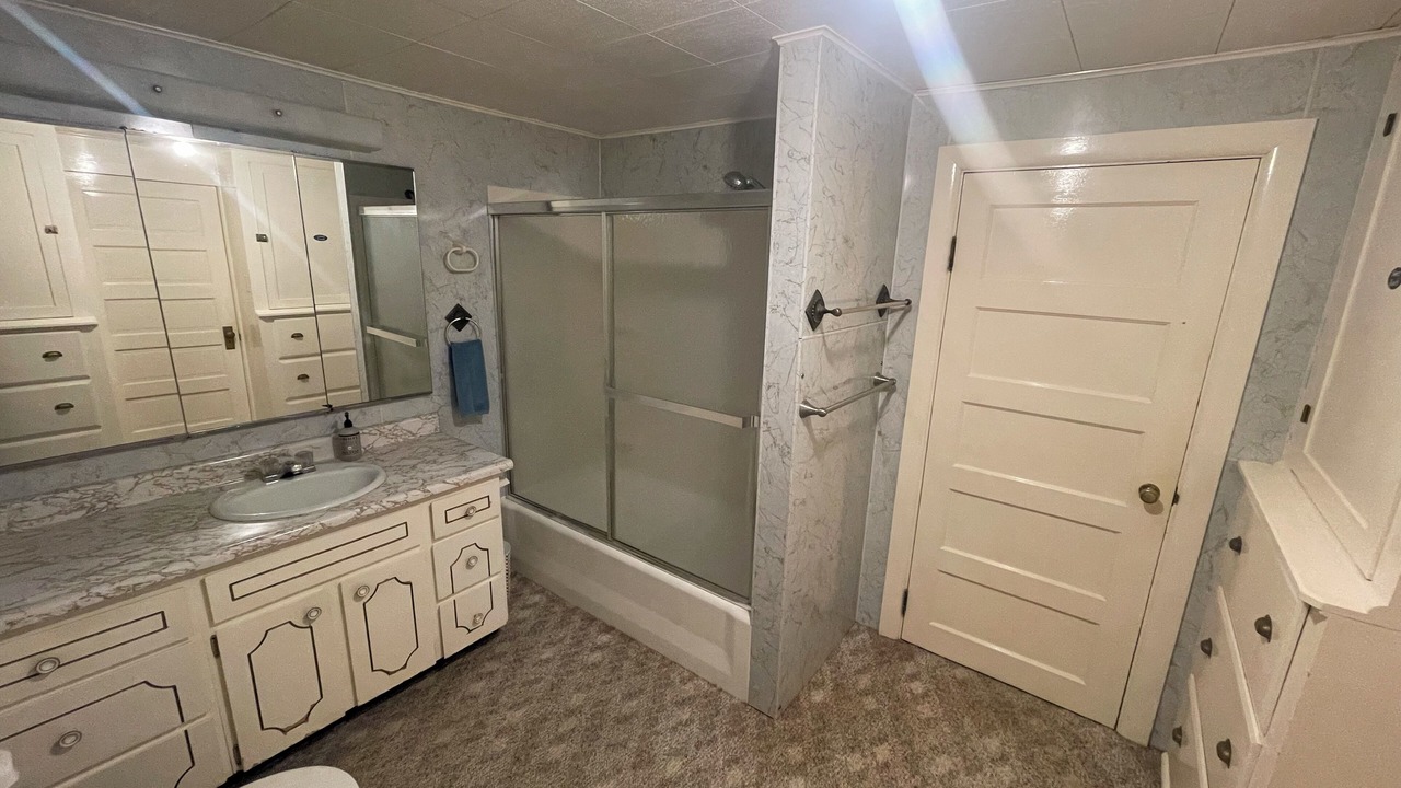 Photo of Bathroom in Melrose