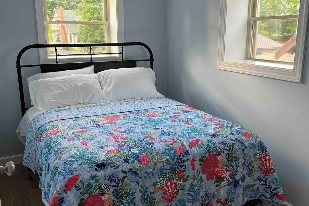 Photo of Bedroom in Lakeview