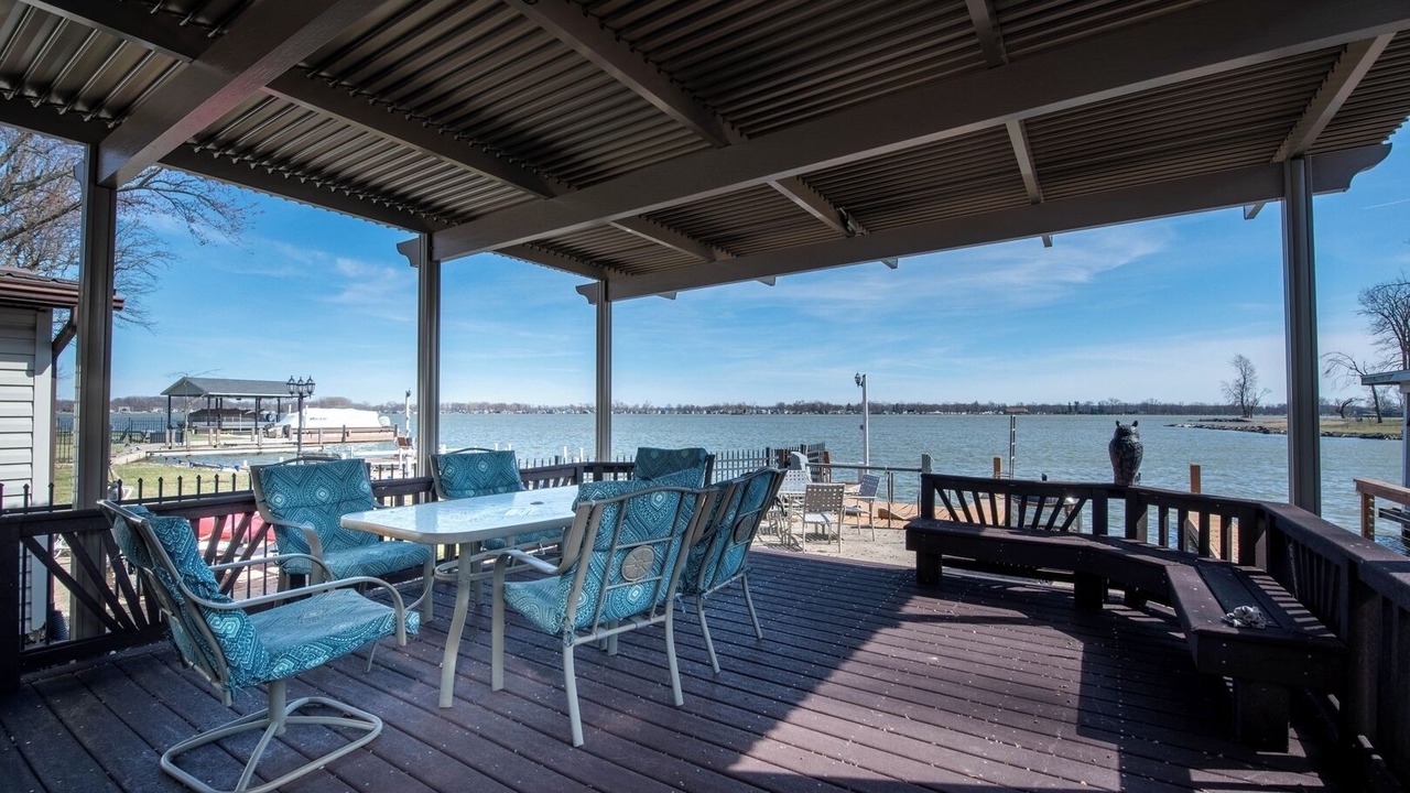 Photo of Outdoor in Lakeview