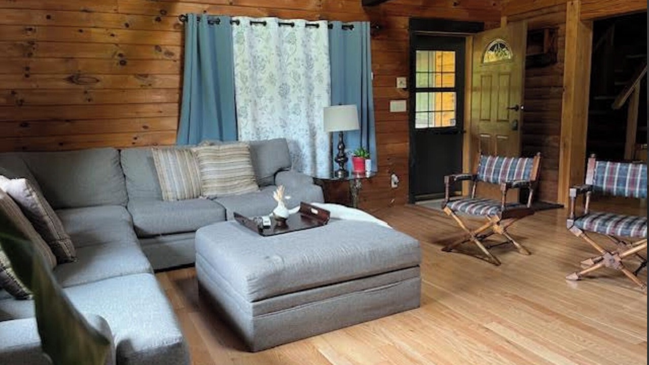Photo of Livingroom in Bloomingburg