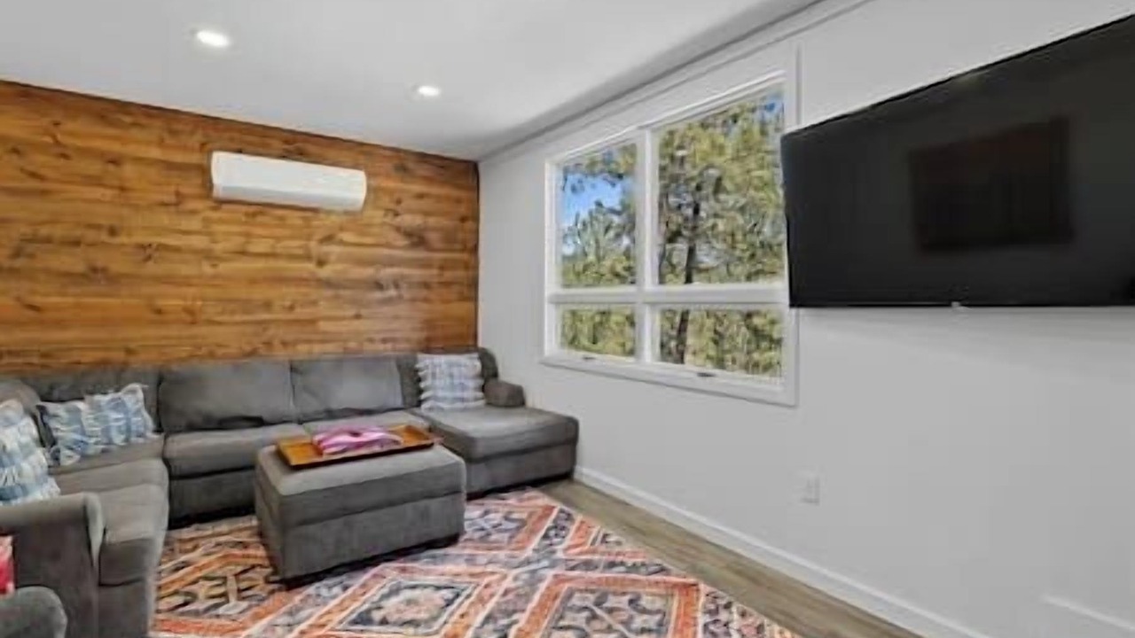 Photo of Livingroom in Custer
