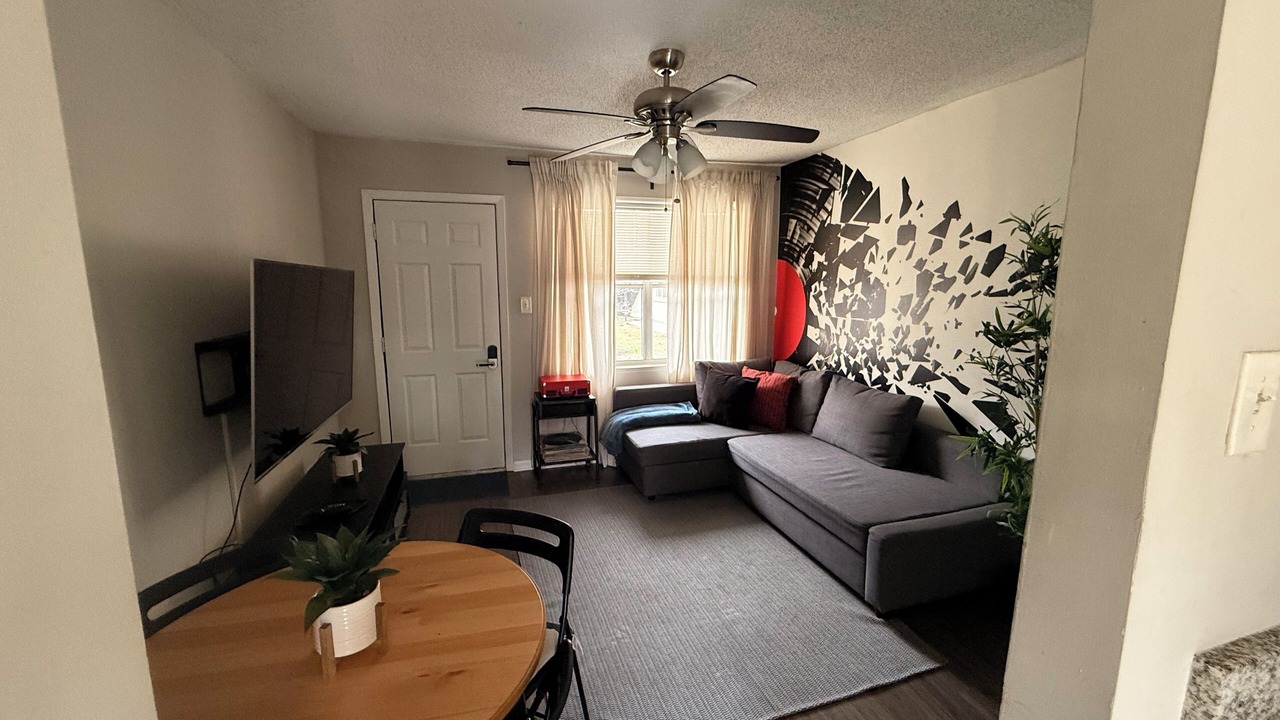 Photo of Livingroom in Uptown