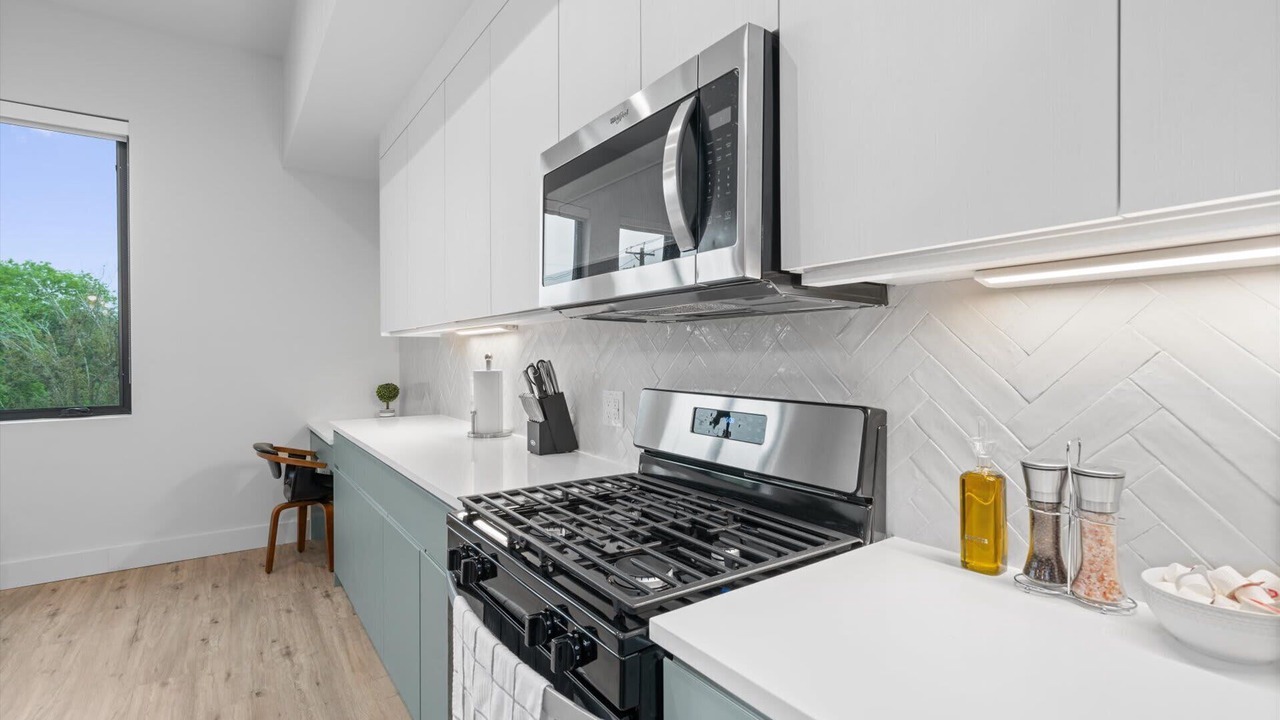 Photo of Kitchen in West Congress