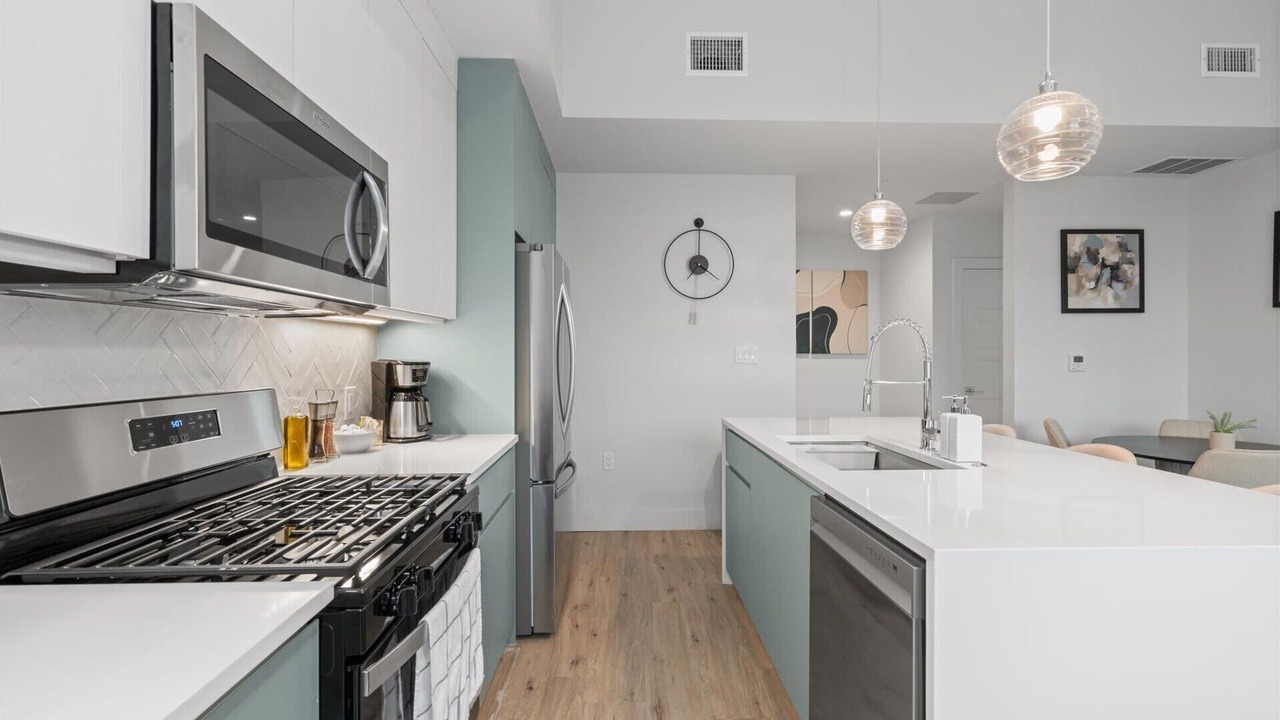 Photo of Kitchen in West Congress