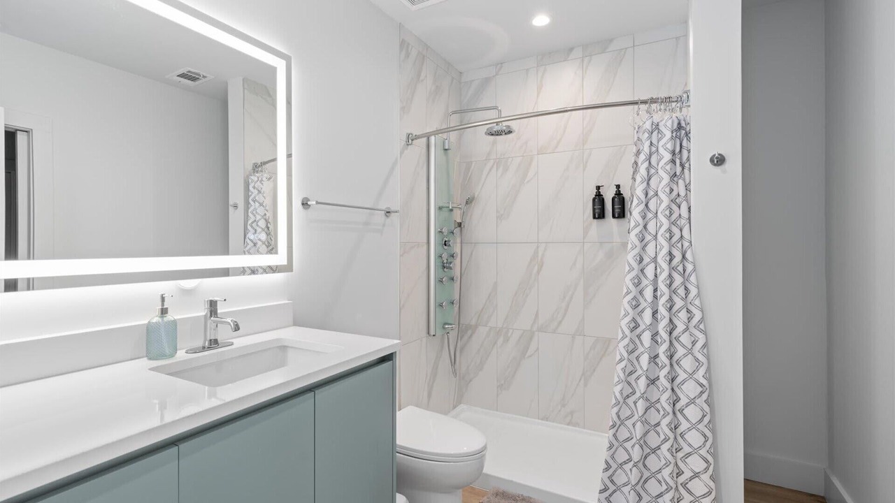 Photo of Bathroom in West Congress
