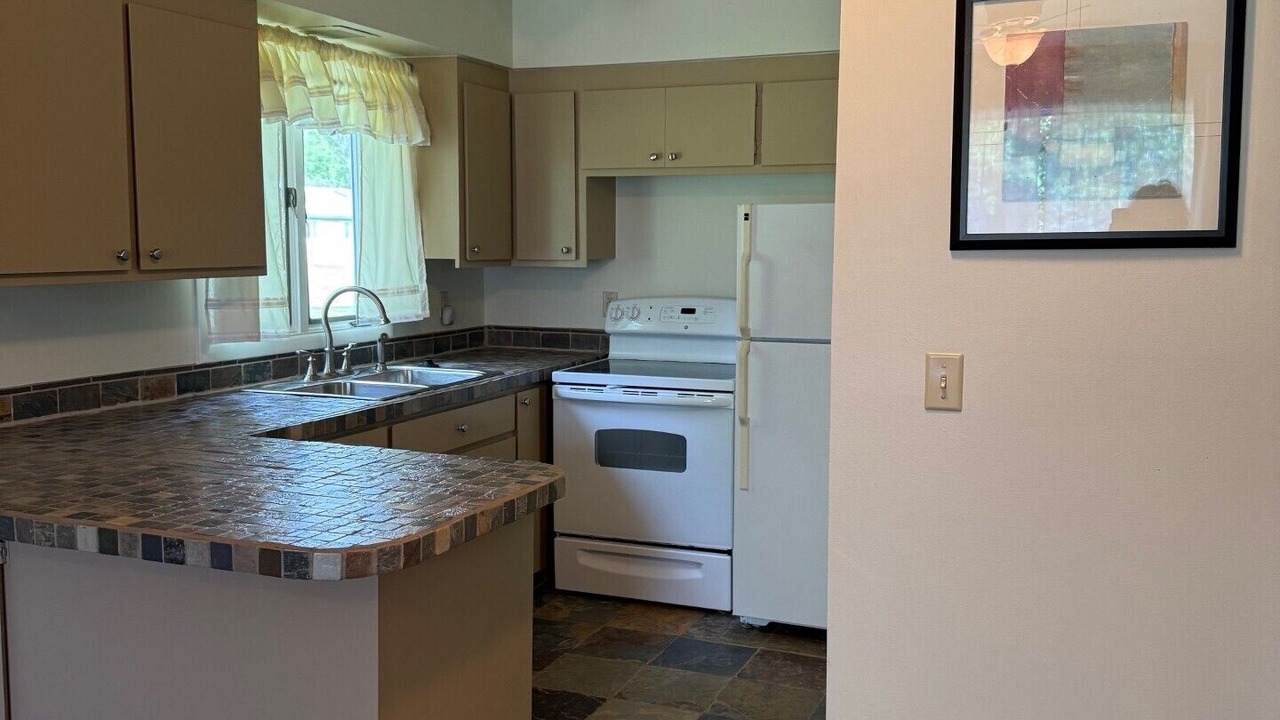 Photo of Kitchen in Lakeside