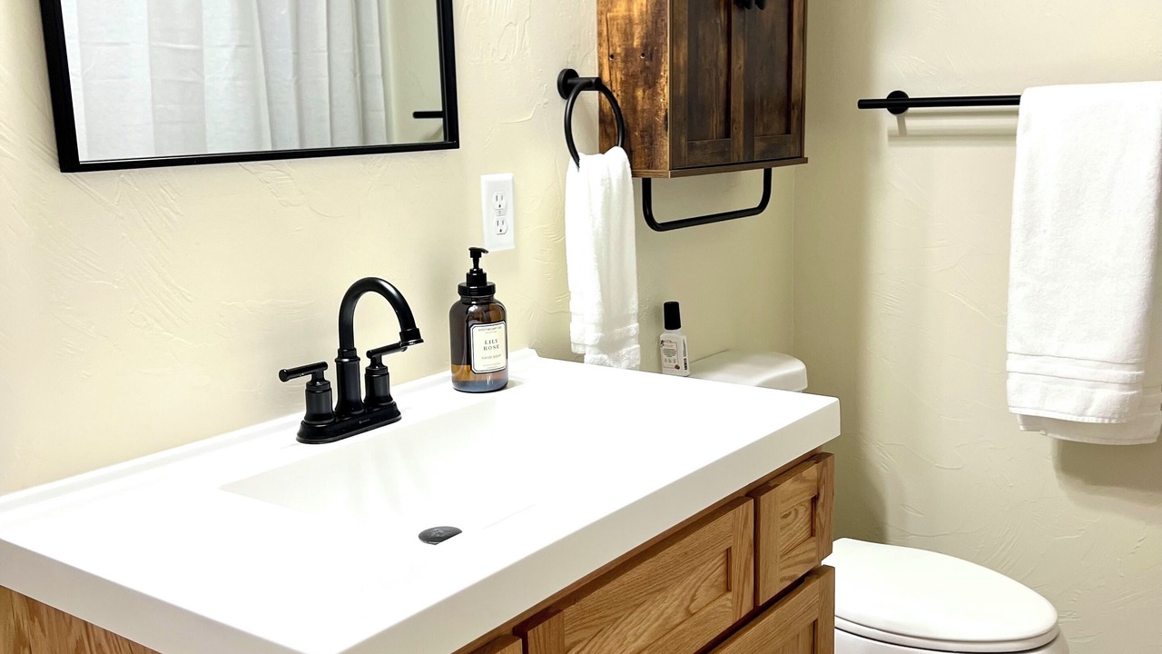 Photo of Bathroom in Cascade