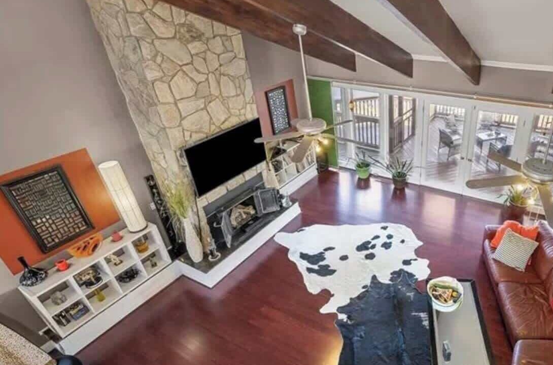 Photo of Livingroom in Harwood Lane