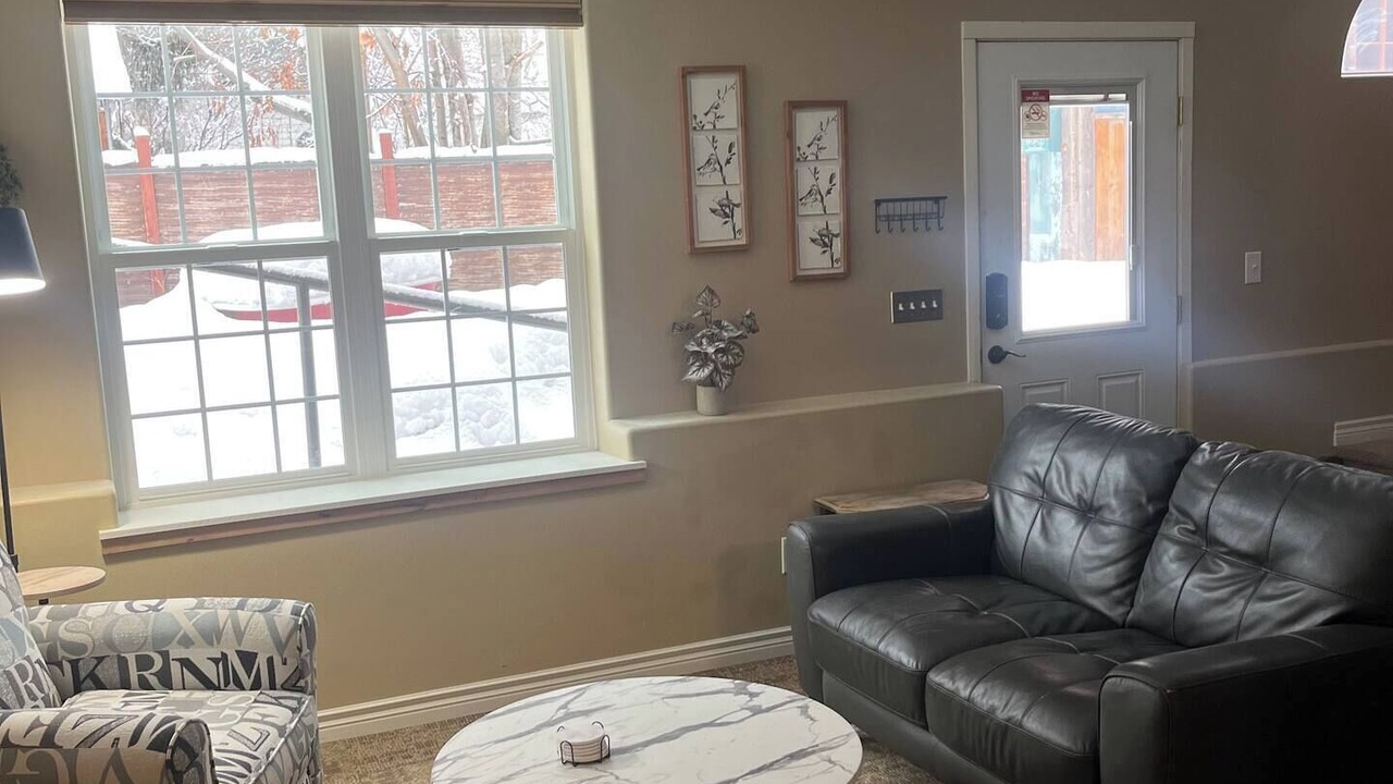 Photo of Livingroom in Riverfront