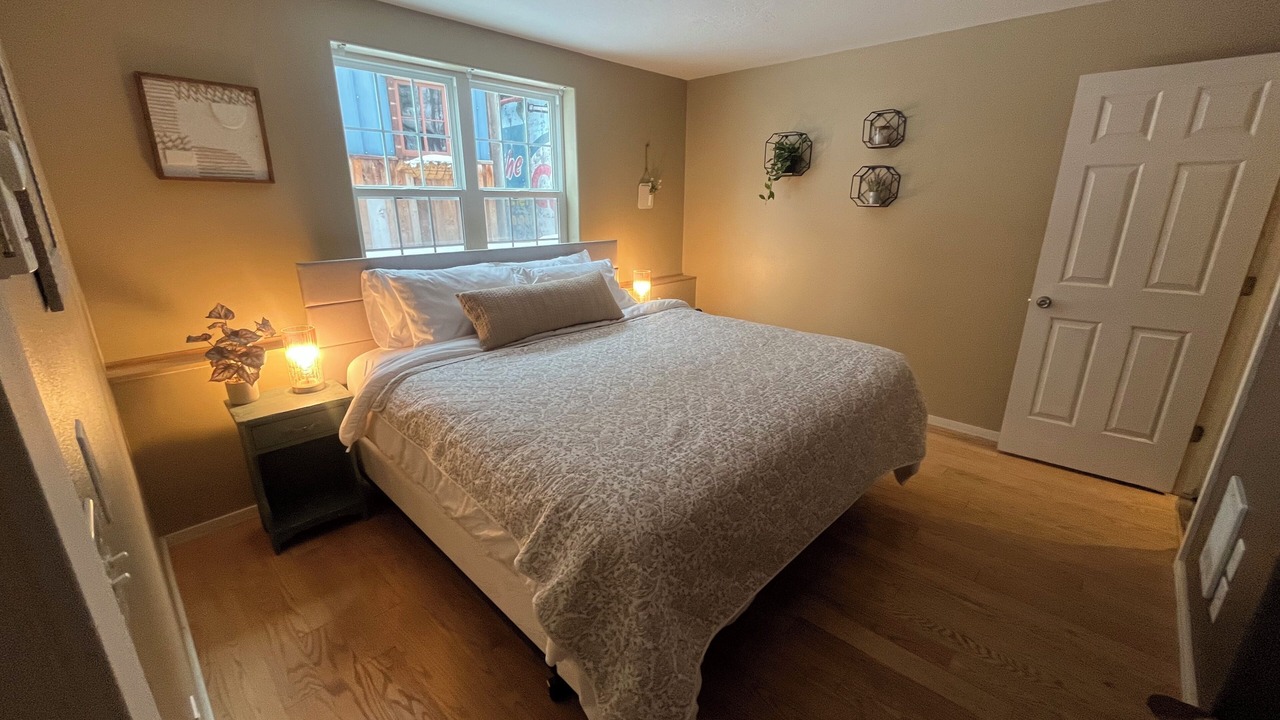 Photo of Bedroom in Riverfront