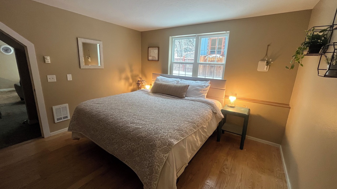 Photo of Bedroom in Riverfront